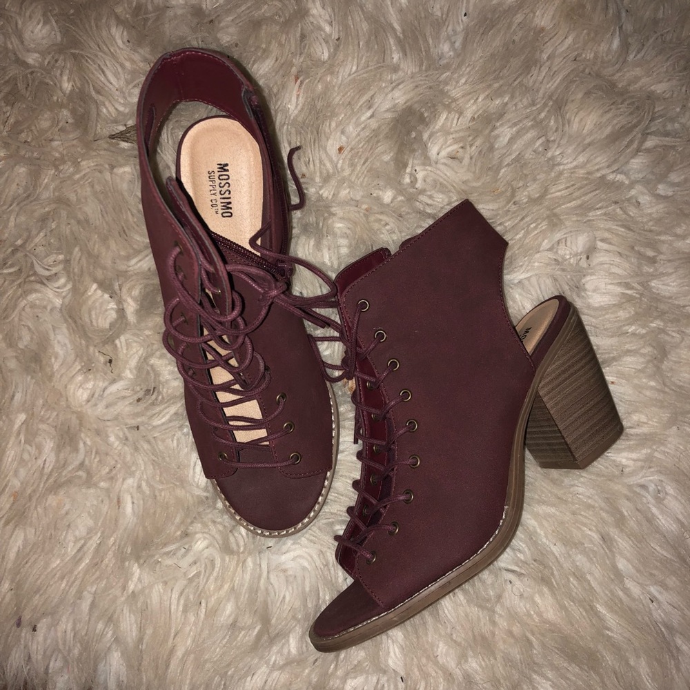 Mossimo chunky sandals
